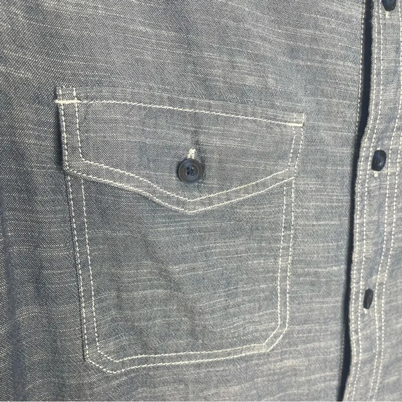 Woolrich Chambray Blue Button Down Shirt - Picture 3 of 5